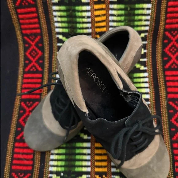 🖤🩶Aerosol Two-Tone Genuine Leather Lace-Up Oxford Style Heels🖤🩶 - Picture 2 of 5